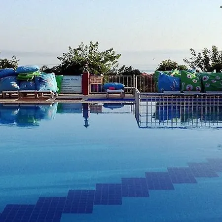 Hotel Senam *
